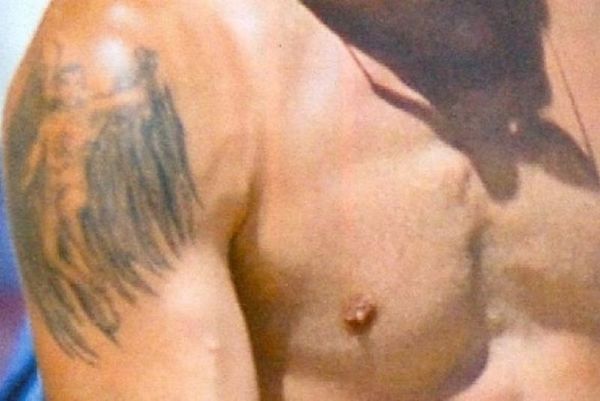 Ο ποδοσφαιριστής και το τατουάζ