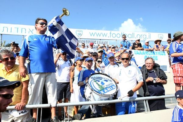 Έχασαν τη… φωνή τους