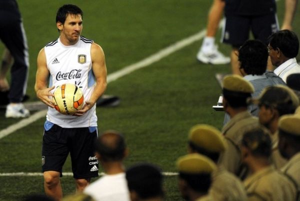 Λατρεία Μέσι και στο Μπαγκλαντές! (phs)