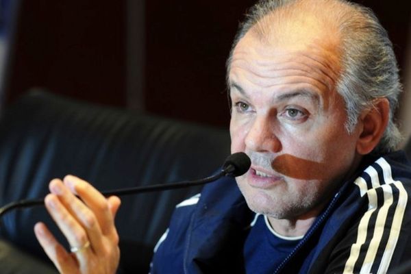 Σαμπέλα: «Υπομονή για Μέσι»