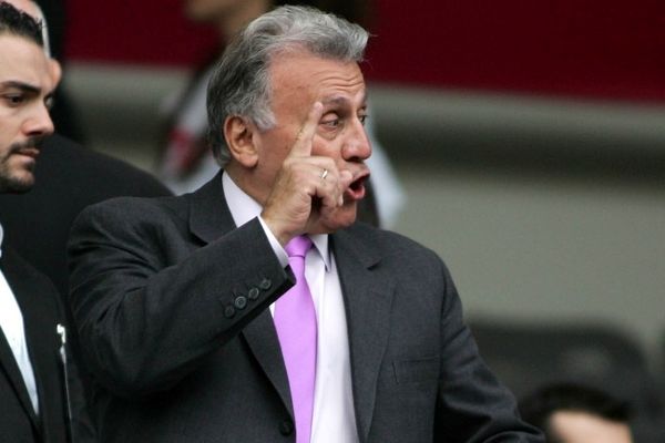 Ψωμιάδης: «Παραιτηθείτε όλοι»