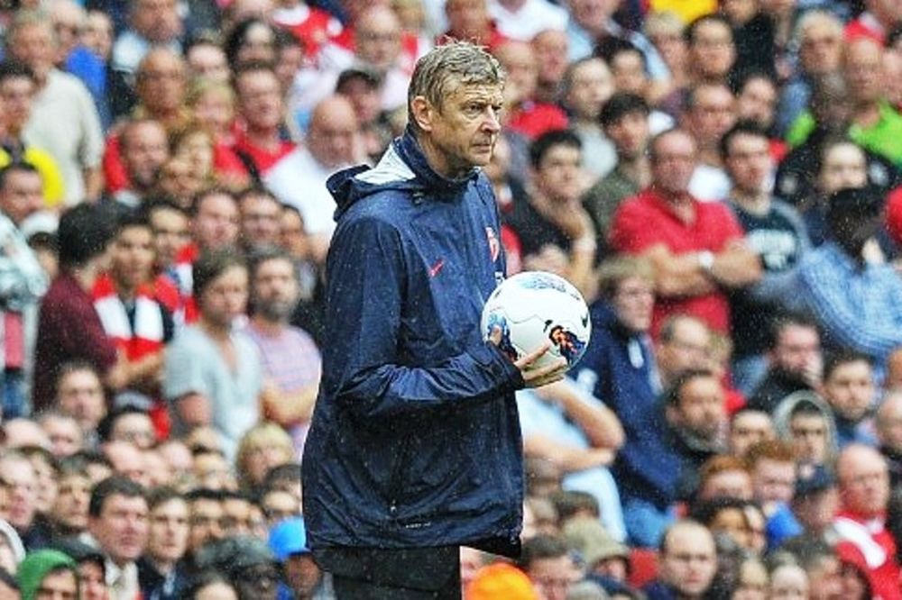 Στηρίζει Βενγκέρ η διοίκηση