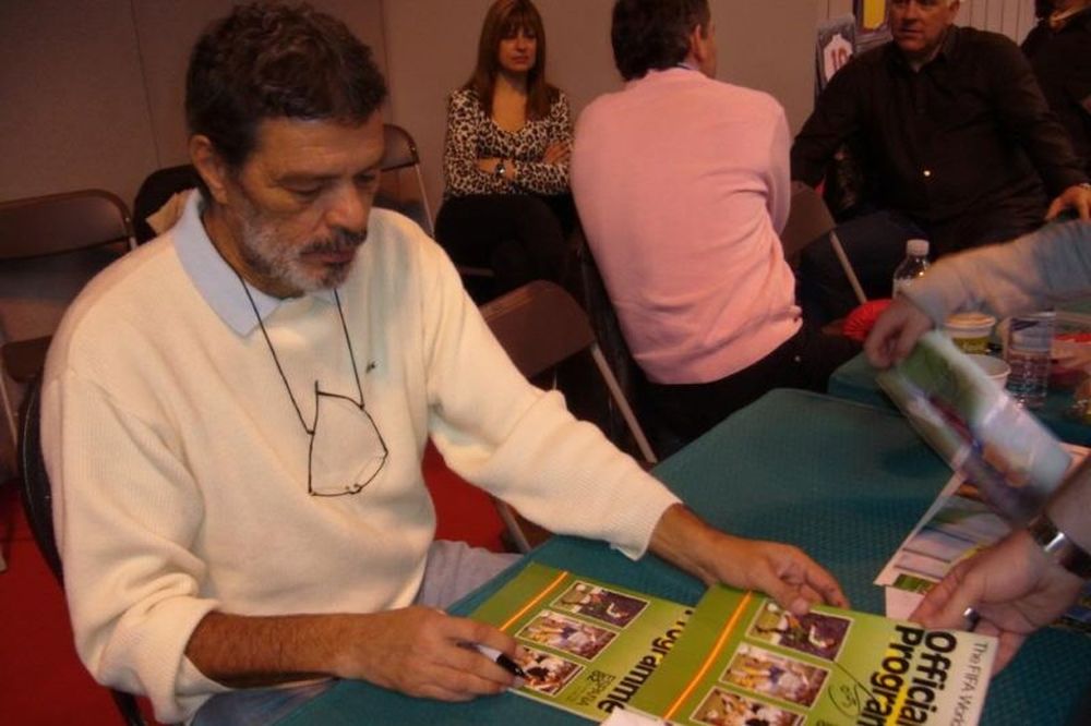 Αναζητείται δωρητής ήπατος για τον Σόκρατες!