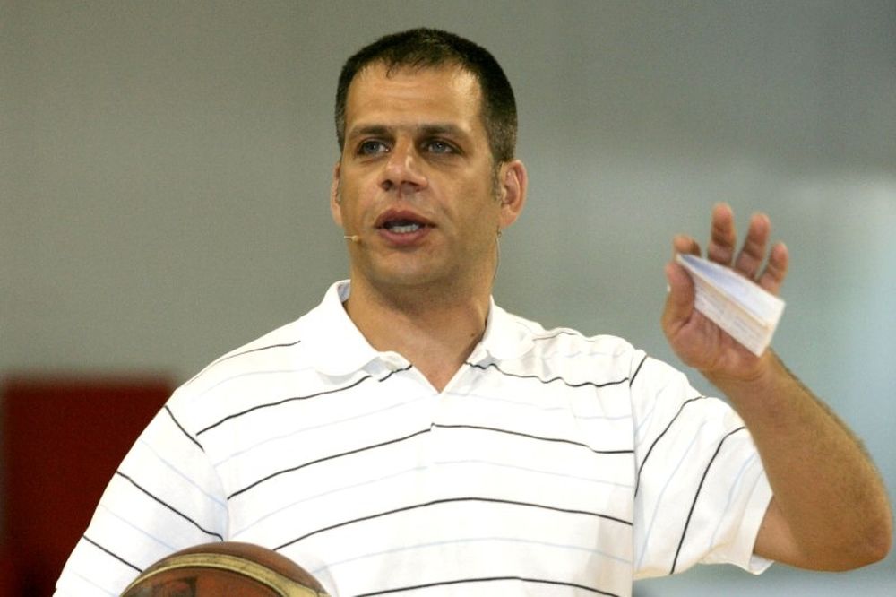 Παπαχατζής: «Να σκάσουμε το Λάκοβιτς»