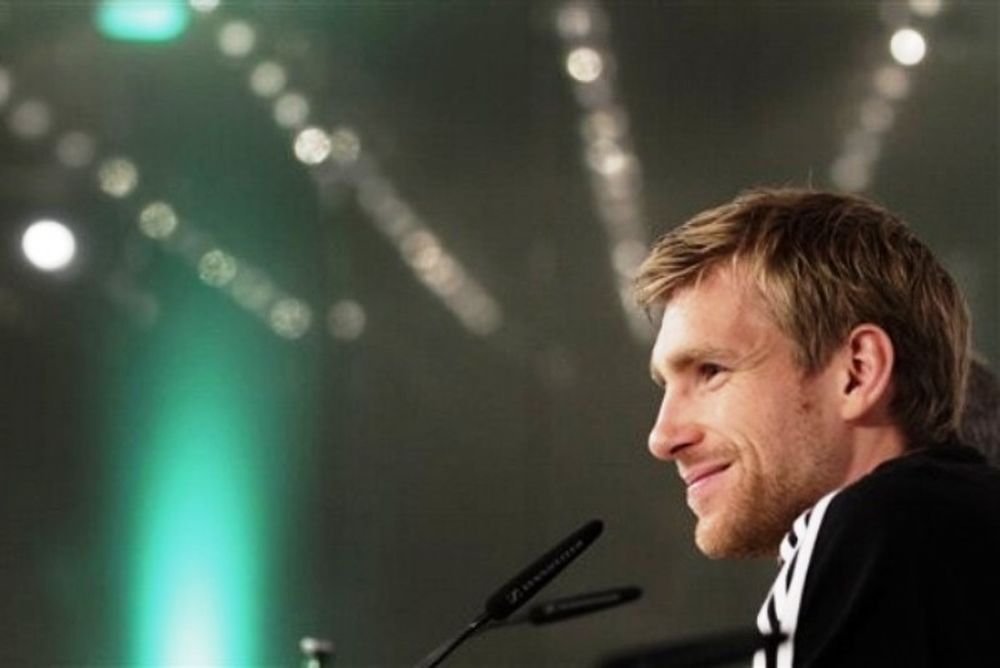 Μερτεσάκερ: «Ίνδαλμα μου ο Άνταμς»