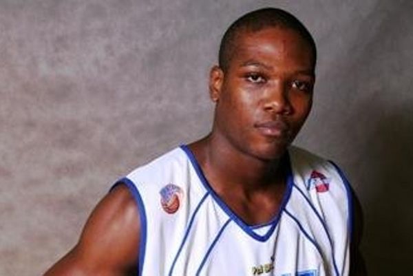 Φθάνει Ελλάδα ο Χολ