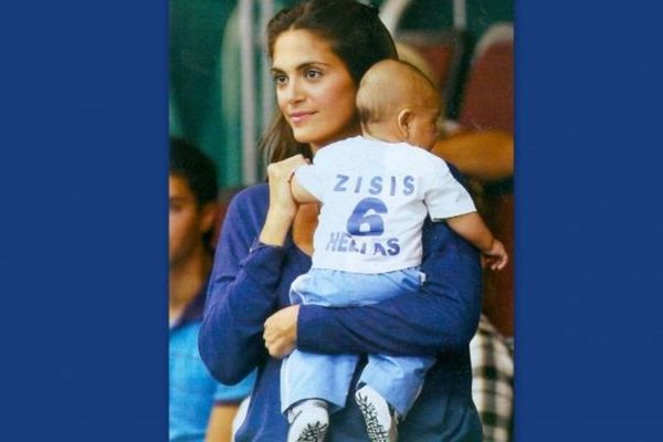  Φανή Ζήση: Με τον Ζήση τζούνιορ στο γήπεδο