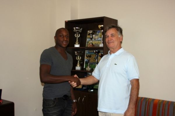 Μπαμόγκο: «Παίζω για την ομάδα»