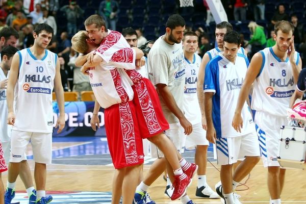 Στο στόμα του λύκου...(video+photos)