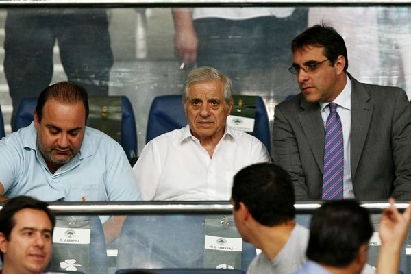 Παύλος: «Ο Βγενόπουλος κάνει ό,τι του κατέβει»
