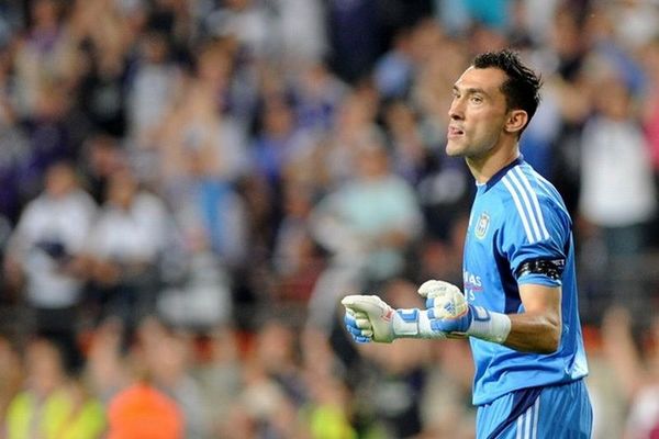 Υπόκλιση Προτό σε Γκούντγιονσεν