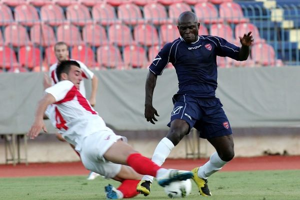 Δεν συνεχίζει στον Λεβαδειακό ο Αμπουέμε