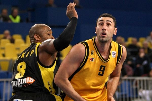 Οικονομάκης: «Περιμένει ο Ντικούδης»