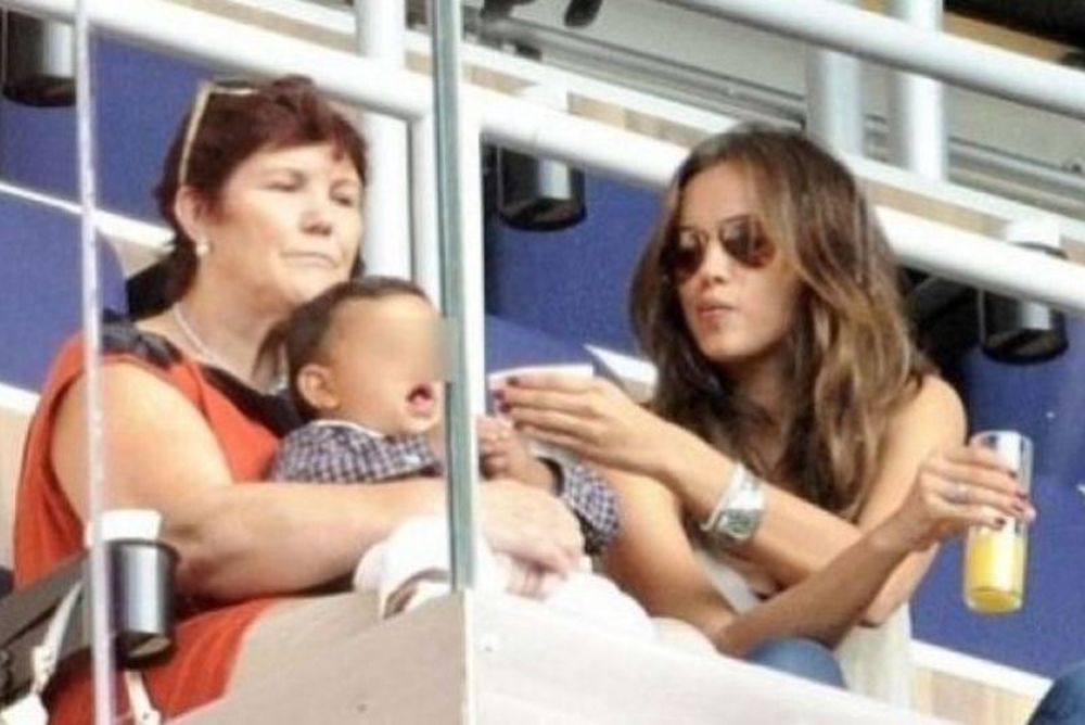 Ανέλαβε χρέη… μητριάς η Irina Shayk