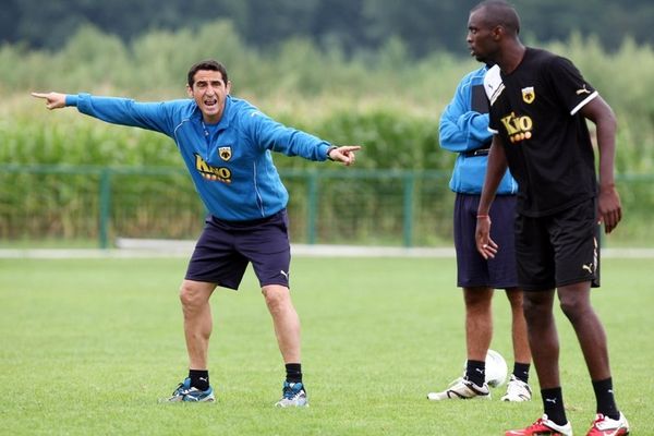 Προσοχή στα στημένα ζήτησε ο Χιμένεθ