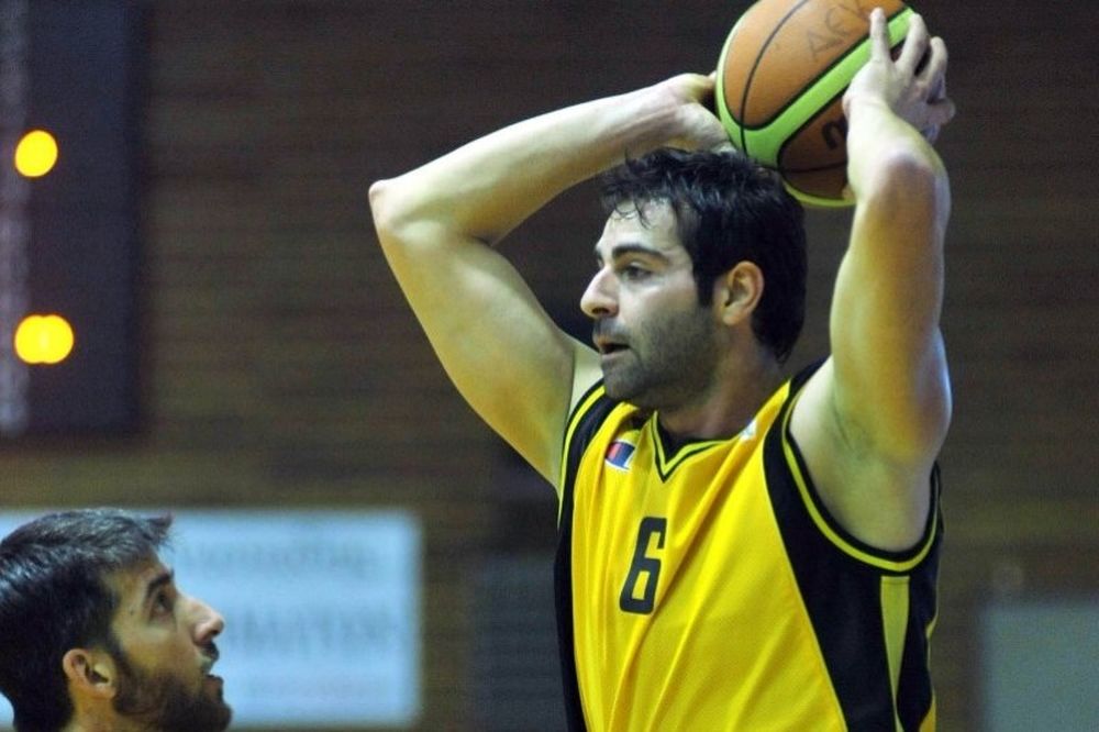 Νικολαΐδης: «Κάποιος κύριος Οικονομάκης»