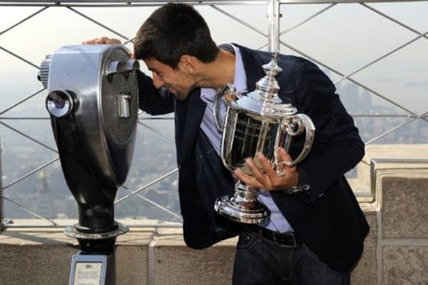 Ο Τζόκοβιτς μιμείται άλλους τενίστες (video)