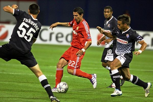 Με το… ζόρι «βασίλισσα»