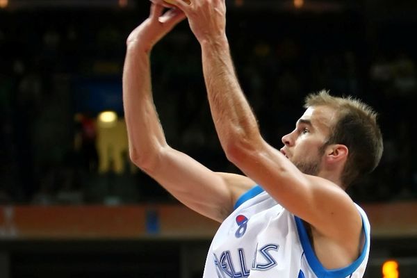 Ο «πατέρας» Νοά κόντρα στο «γιο» Καλάθη