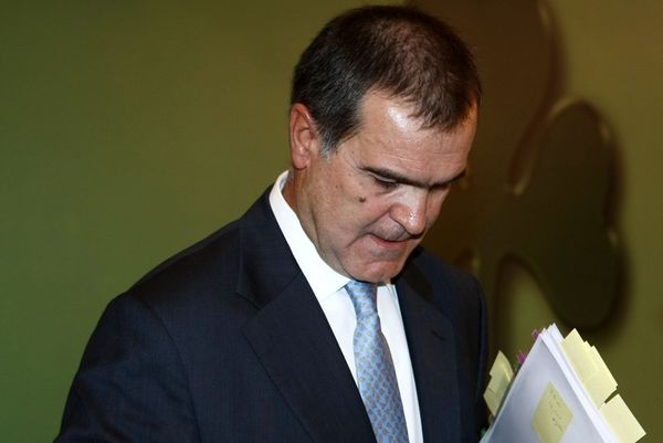 Διαβάζεται (μόνον)… ανάμεσα στις γραμμές