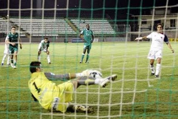 Τα ευτράπελα της μπάλας…