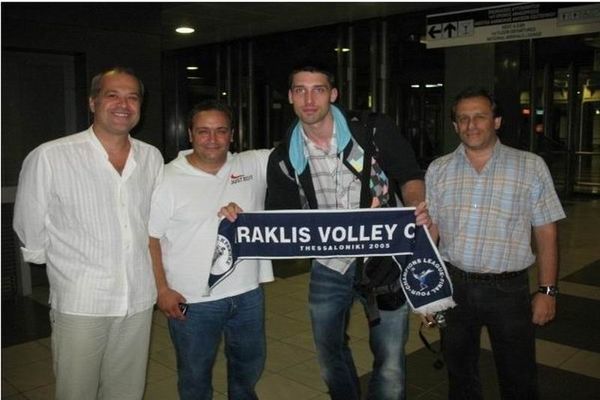 Θερμή υποδοχή στον Γκρομαντόφσκι