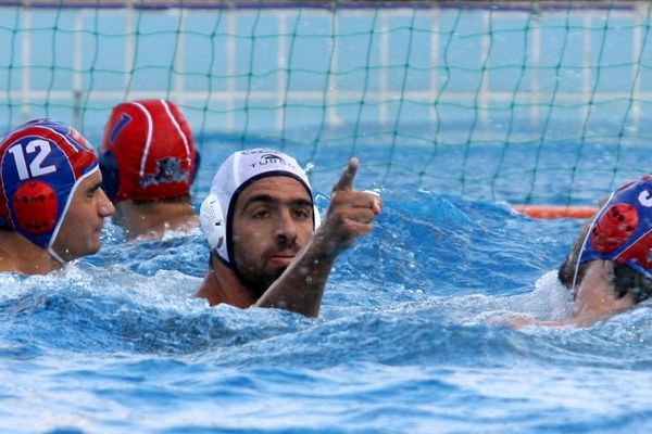 Δυνατά φιλικά στη Βουλιαγμένη