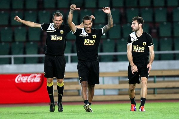 Μαζεύει τα κομμάτια της η ΑΕΚ