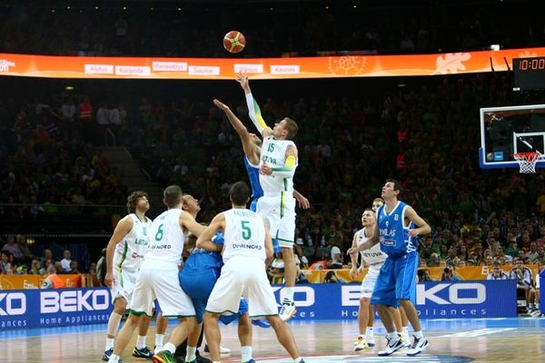 Έκτη και... υπερήφανη η Εθνική (photos)