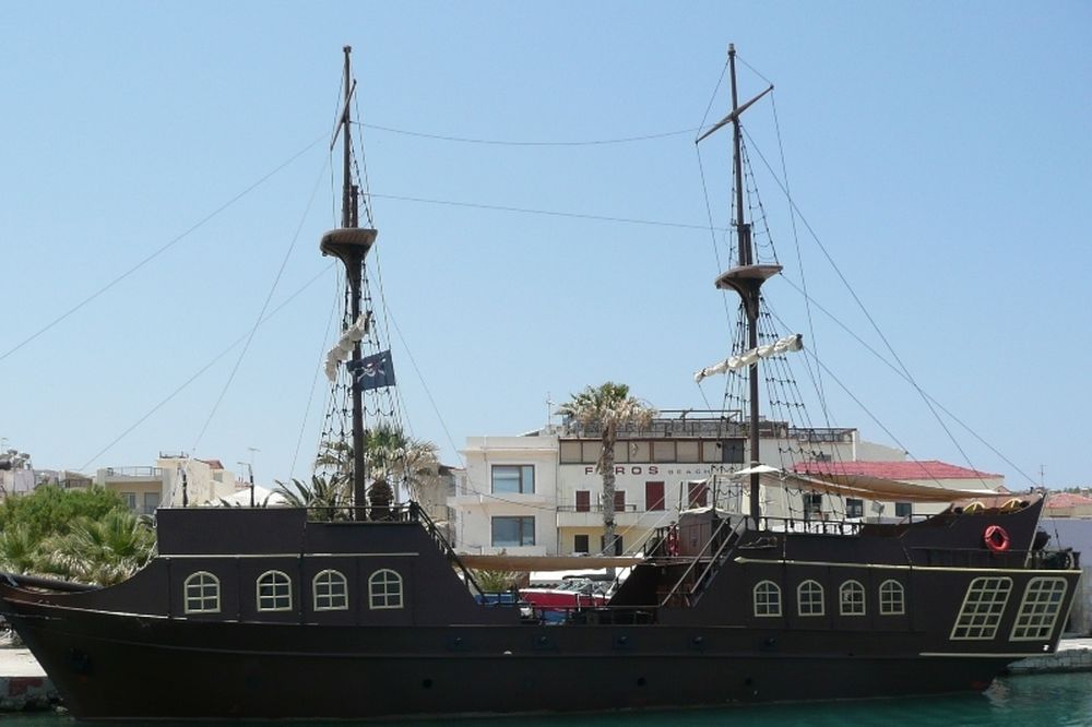 «Ερυθρόλευκοι»... πειρατές στο Ηράκλειο!
