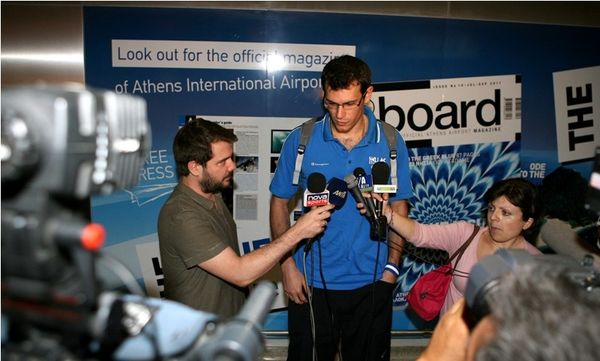 Προσγειώθηκε η Εθνική (vds+phs)