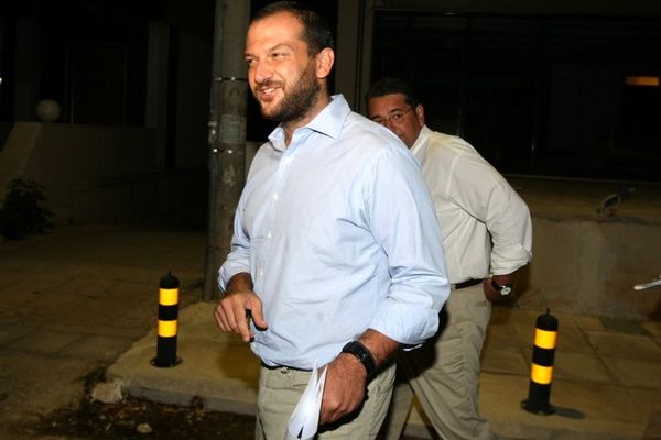 Συμφωνία για εκατέρωθεν έλεγχο με «Petit Chateau»