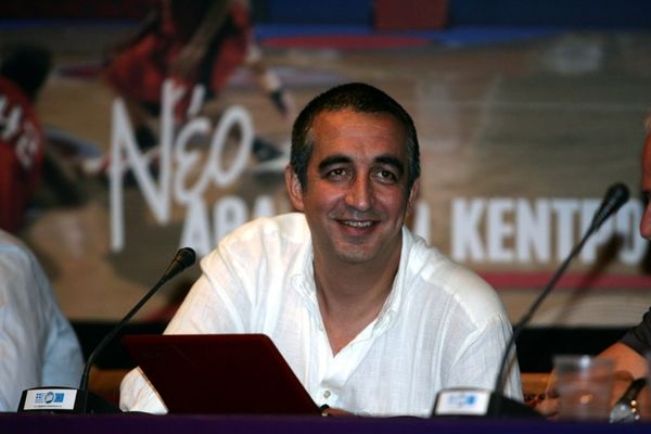 Κώστας Τσακίρης