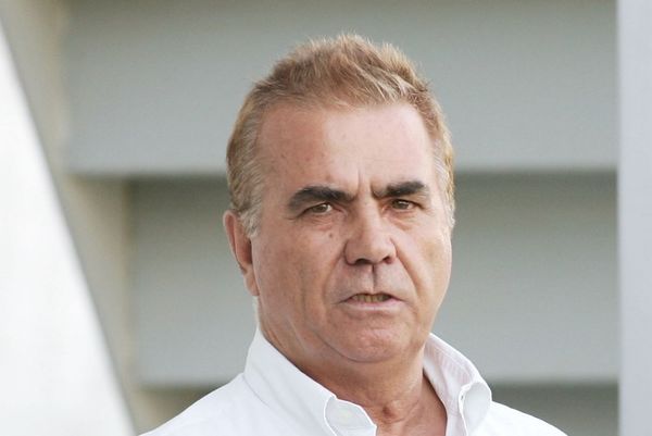 Όταν ο πρόεδρος έπαιρνε την ομάδα από το γήπεδο! (video)