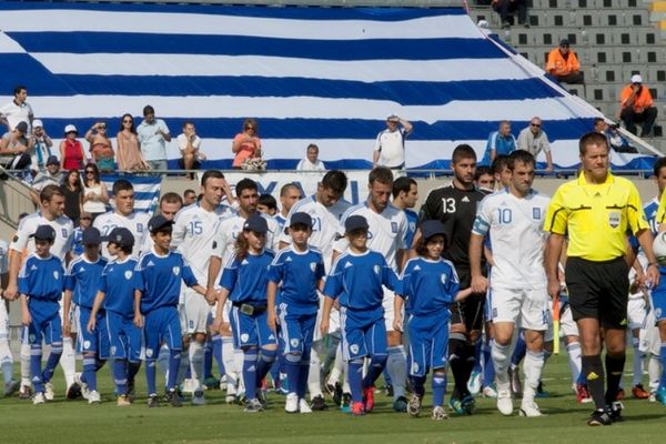 Κάλεσμα από «Γαλανόλευκο Φάρο»
