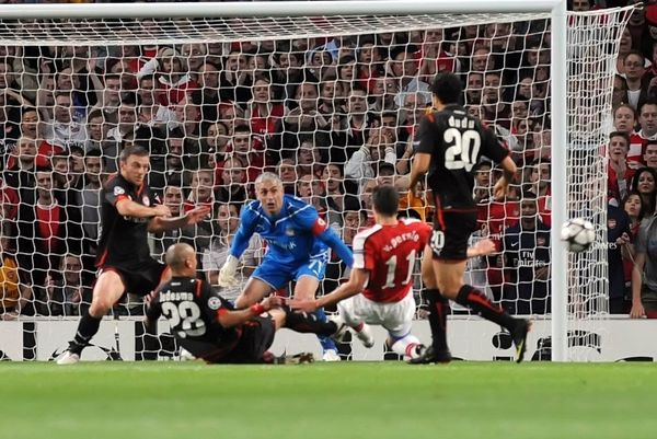 Νικοπολίδης: «Μην τρέξει η Άρσεναλ»