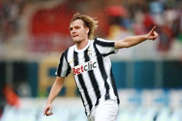 Στην κορυφή με «γκέλα» η Γιούβε