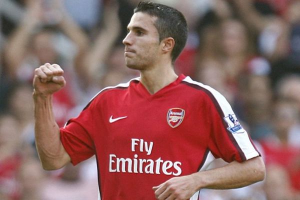 Η μπάλα στο σαλόνι του Φαν Πέρσι!