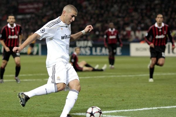 Βασικός με Άγιαξ ο Μπενζεμά