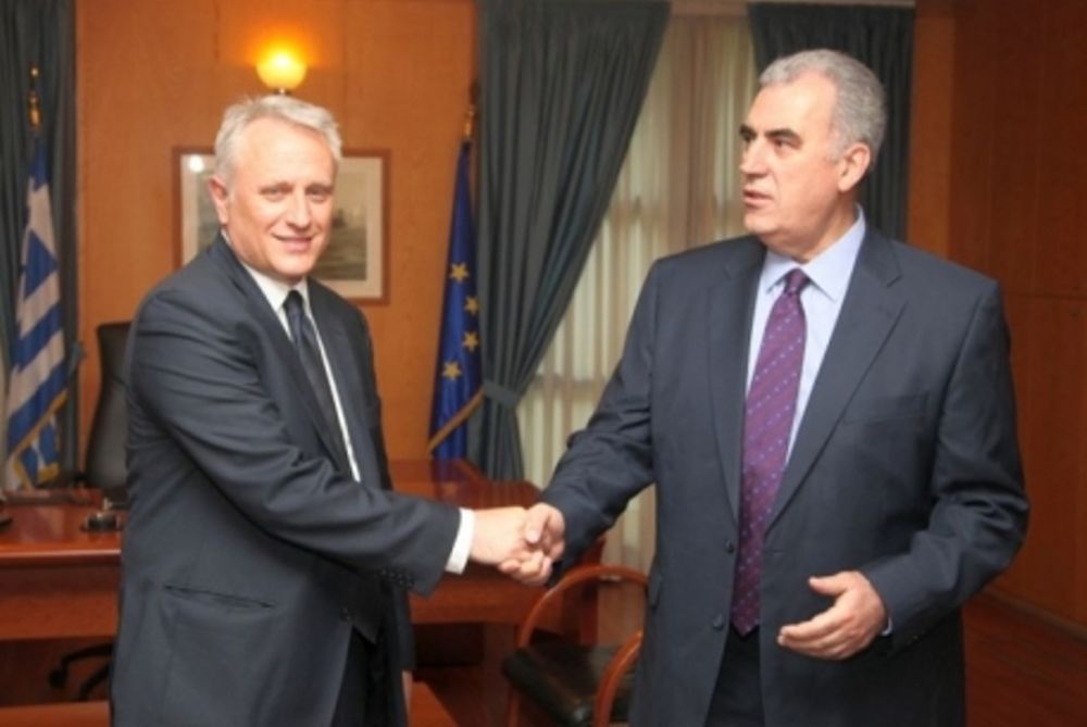 Σε μια κλωστή η συνοχή της κυβέρνησης