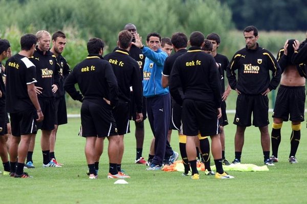 Έκρηξη Χιμένεθ στην ΑΕΚ