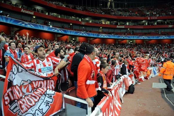 «Όπου κι αν πας, θα ´χεις κι εμάς...»