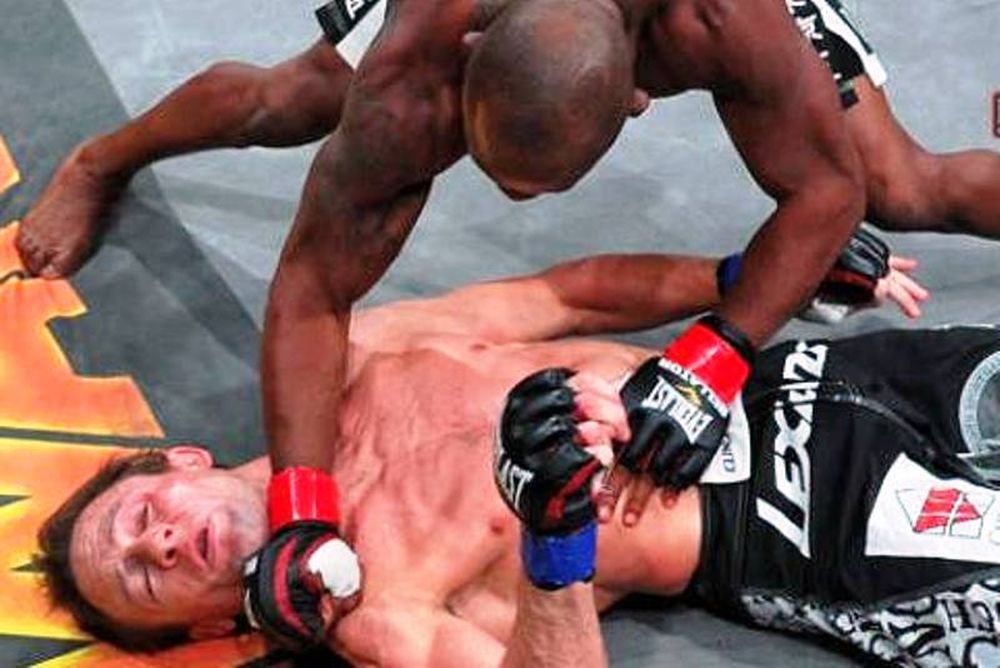 Σαραντάχρονος εντυπωσιάζει στο Bellator