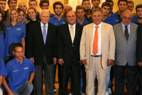 Γέμισε Ελλάδα το προεδρικό Μέγαρο (photos)
