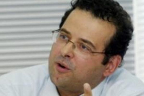 Παναγόπουλος: «Μόνη λύση οι προσφυγές»