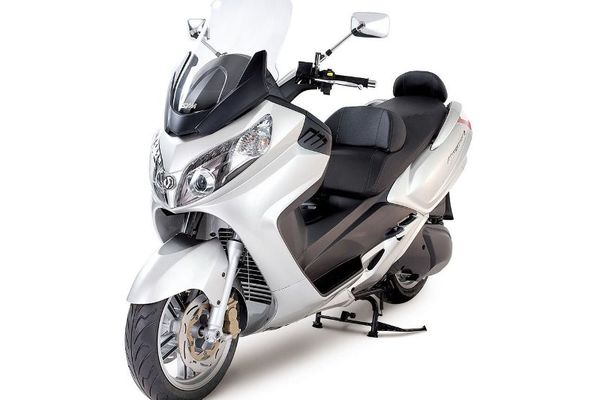 Sym Maxsym400i : Η απόλαυση στο maximum