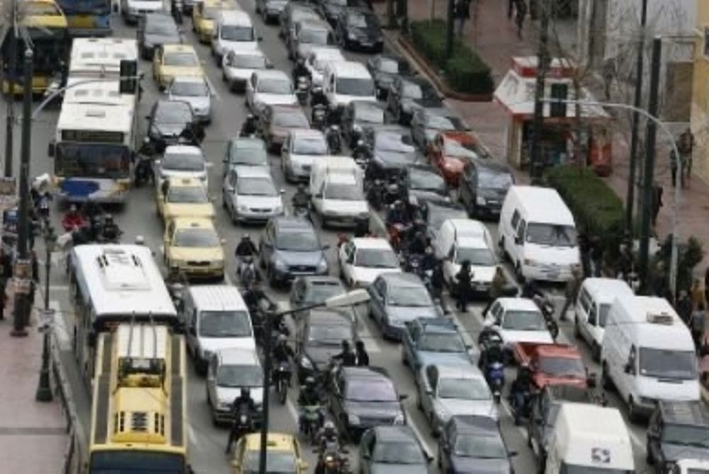 Κυκλοφοριακό κομφούζιο στο κέντρο της Αθήνας
