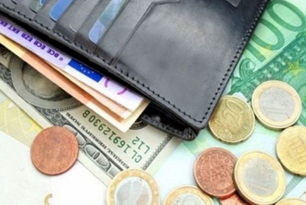 Στα 2.200 ευρώ ο ανώτατος μισθός στο Δημόσιο