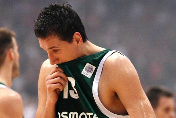 Αποχώρησε τραυματίας ο Διαμαντίδης