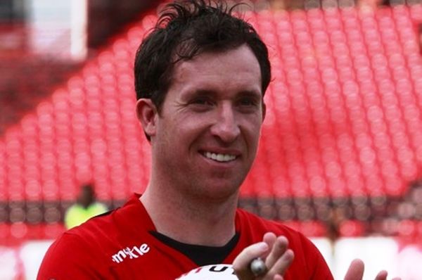 Νίκη στο ντεμπούτο του Φάουλερ